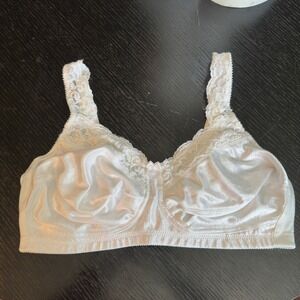 Amoena Annabell Mastectomy Bra 38DD White Lace Pocketed Wireless Post Surgery